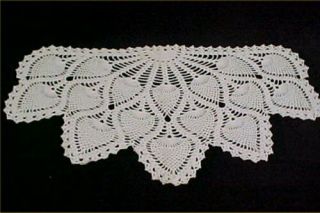 Vintage Antique Hand Crocheted Lace Doily Tablecloth Pineapple White 40s Wedding