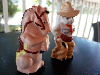 VINTAGE little COWBOY AND HIS HORSE SALT AND PEPPER SHAKER set really cute vgc 2