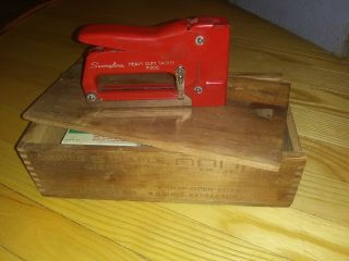 Vintage Swingline 800 Red Heavy Duty Staple Gun In Wood Case/instruction Booklet