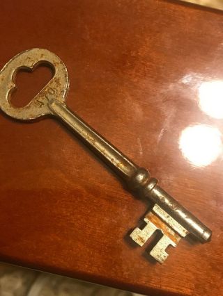 Vintage Antique R&e (russell & Erwin) Mfg Co Skeleton Key A70
