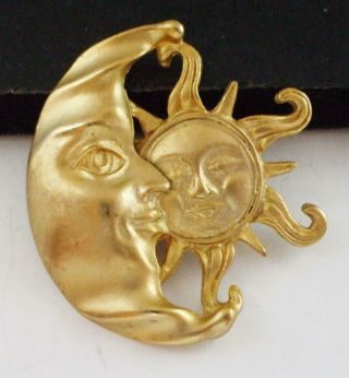 Lovely Vintage Crescent Moon & Sun Pin Brooch In Satin Gold Tone Metal