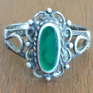 Delicate Vintage Sterling Silver and Malachite Ring size 8.  25 2