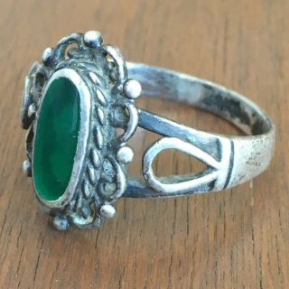Delicate Vintage Sterling Silver and Malachite Ring size 8.  25 3