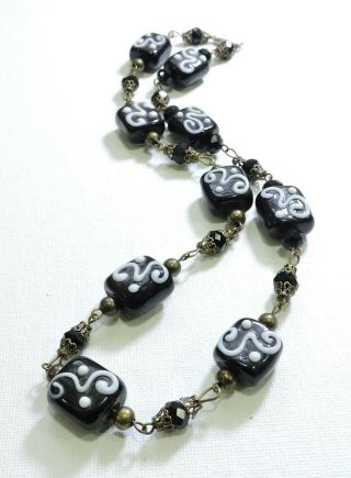 Vintage Black And White Lampwork Art Glass Bead Necklace Jl19207
