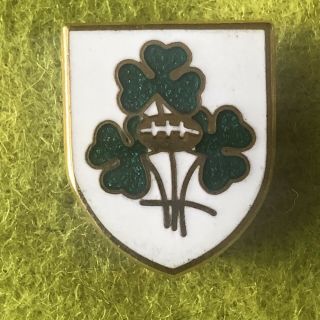 Vintage Republic Of Ireland Rugby Union Hard Enamel Metal Badge
