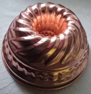 Bundt Cake Tin Pan - Vintage Retro Anodised - Pink Aluminium - Look