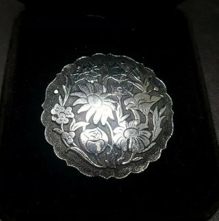 Vintage Circle Flower Black And Silver Tone Brooch Costume Jewellery Pretty Pin