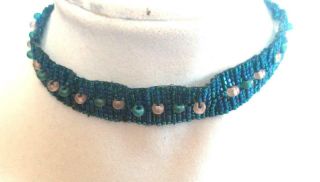 Vintage 1980s Teen Girl Choker Necklace 13.  5 " Teal Blue Seed Beads Lobster Clasp