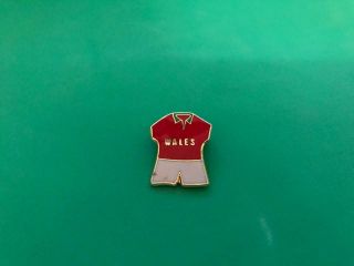 Vintage Wales Football Enamel Badge