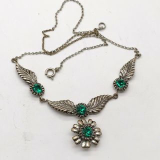Vintage Art Deco Green Czech Glass Flower Cluster Ladies Necklace