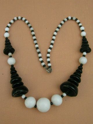 Vintage Deco Black & White Glass Bead Choker Necklace - Neiger?