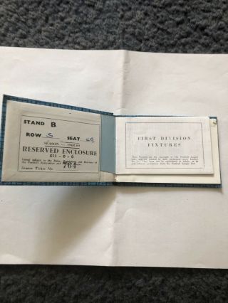 Man United Vintage Season Ticket Book - 1968 / 1969 2