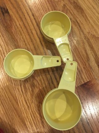 Vintage Tupperware Measuring Cup Set Of 3 Yellow Nesting Measuring Cups