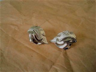 Vintage Trifari Silver Tone Leaf Clip On Earrings