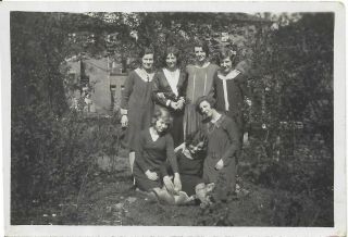 Vtg Antique Photo Group Of Pretty Girls Women Dog On Lawn Flapper Era