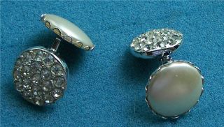 " Pearl Wardrobe " Reversible Clip Earrings - Sarah Coventry Jewelry Sara Cov Vtg