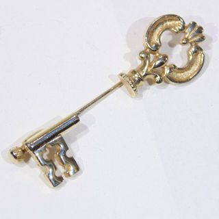 Vintage Signed Avon Old Fashioned Skeleton Key Two Part Gold Tone Stickpin