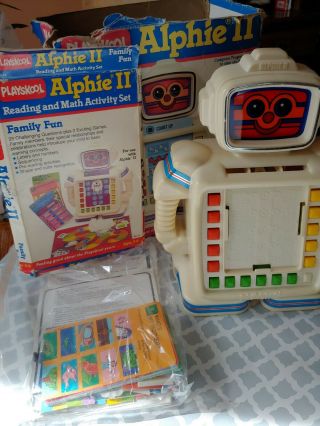 Vintage 1983 playskool educational Alphie 2 Robot,  learning cards,  not 4