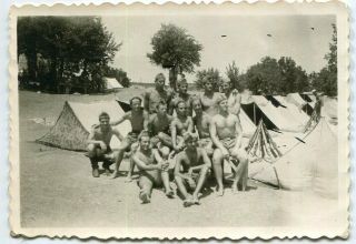 Semi Nude Men Soldiers Gay Interest Photo Vintage 1945