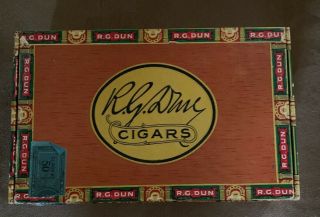 Vintage R.  G.  Dun Bouquet Cigar Box.