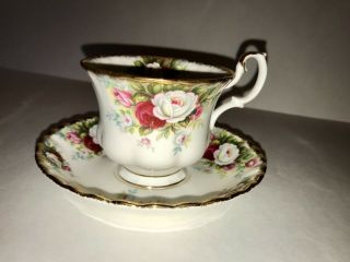 Vintage Royal Albert OLD COUNTRY ROSES TEA CUP AND SAUCER - 2