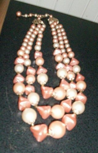 Vintage Fashion 3 Strands Beads Collar Necklace Peach Coral Graduated Sizes 1960
