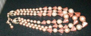 Vintage fashion 3 strands beads collar necklace peach coral graduated sizes 1960 5