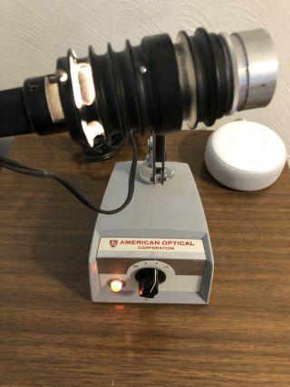 Vintage American Optical 651 Articulating Variable Microscope Light