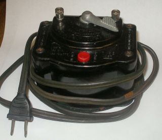 Lionel Vintage Transformer Type 1053,  120 Volts,  60 Watts.