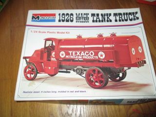 Monogram 1926 Mack Bulldog Tank Truck 1/24 Scale Plastic Model Kit Texaco