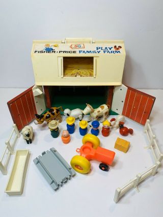Vintage Fisher - Price Play Family Farm Playset Good Shape Barn & Figures