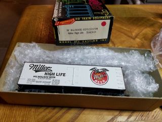 Ho Scale Train Kit W/box Roundhouse Miller High Life Old Timer Beer Car White
