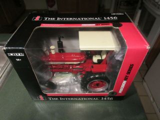 International 1/16 I.  H.  1456 Tractor Precision Key Series 8