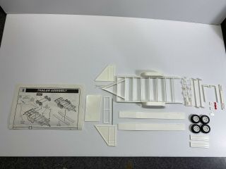 Monogram,  Amt 1/25 Scale Race Trailer Model Kit Unassembled Car Hauler No Res