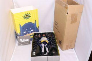 Hot Toys 1966 Movie Masterpiece Batman 1/6 Scale Collectible Figure 3