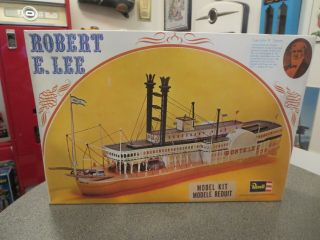 Vintage Robert E Lee Steamboat Paddle Wheeler Ship Revell 1972