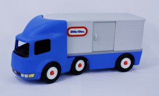 Little Tikes Ride On 23 " Blue Semi Tractor Trailer Big Rig Moving Truck Toy