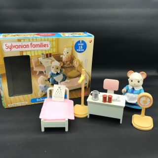 Calico Critters Sylvanian Families School Nurse Brie Norwood Mouse Rare Boxed