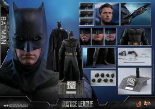 Hot Toys Justice League 1/6 Scale Batman Collectible Figure Mms455 Shiper