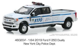 1/64 Dcp/greenlight White Nypd Ford F350 Dually Pick Up Truck No Box