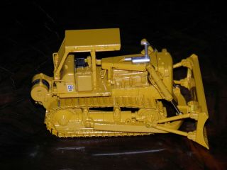 Ccm Classic Construction Models D - 8k Dozer With A - Blade Limited Edition 1/48