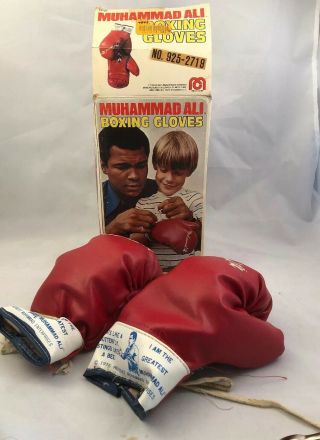 1976 Vintage Mego Corp Muhammad Ali Boxing Gloves Children 3 - 12 61725