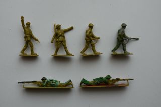 Vintage Ww1 British? Canadian? Army Infantry Plastic Toy Soldiers 1:32