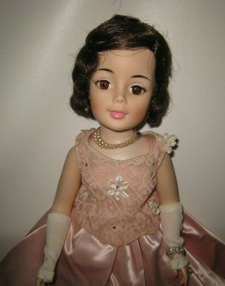 1962 Madame Alexander Jackie Jacqueline Kennedy In Embassy Tea Gown 21 " Doll
