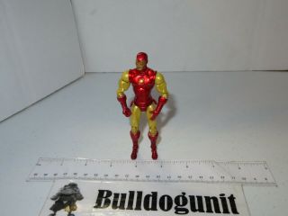 Iron Man Marvel Universe 3.  75” Action Figure Avengers Series 1 Toy