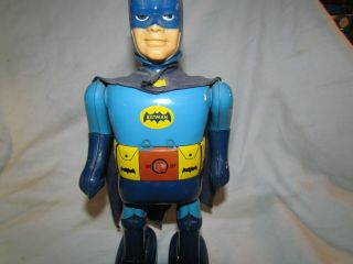 VINTAGE 60 ' s BATTERY OPERATED TV BATMAN ROBOT TOY BY NOMURA TRADEMARK JAPAN 2