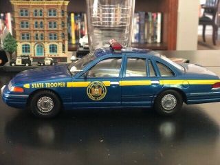 York State Police,  Code 3 1:24 Scale Police Car - 1998 Ford Crown Victoria