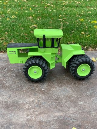 1/8 Scale Die Cast Steiger Panther Tractor