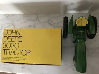 Vintage John Deere Tractor 3020 Green w/Box No.  530 ERTL Co.  Model Toy Die Cast 2