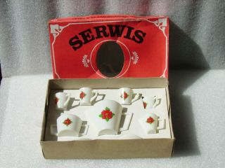 VINTAGE TOY - CHILD ' S PLASTIC TEA SET FOR DOLLS,  MADE IN POLAND 2